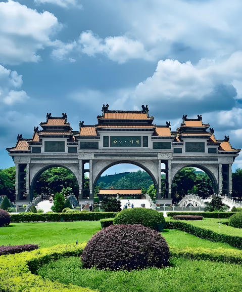 Shunfengshan Park Shunde lake view