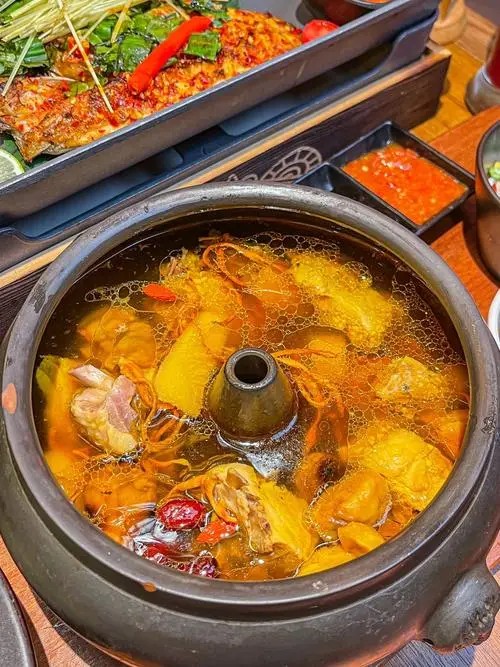 Steam-Pot Chicken